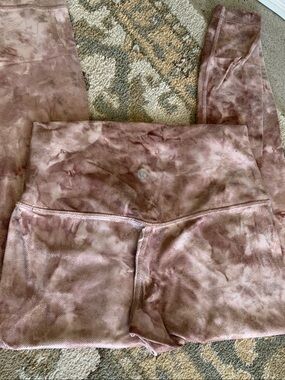 lululemon athletica Mauve Tie-Dye Leggings